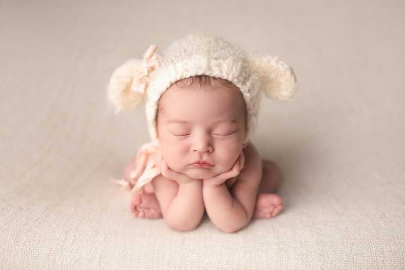 Sacramento Newborn Photographers for Maternity & Baby Photography